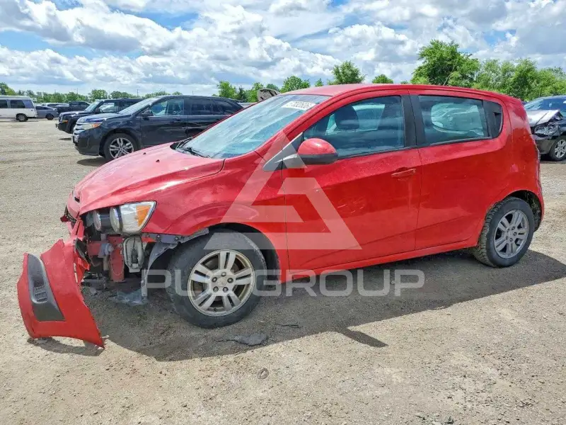2012 Chevrolet Sonic фото