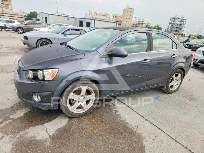 2012 Chevrolet Sonic фото