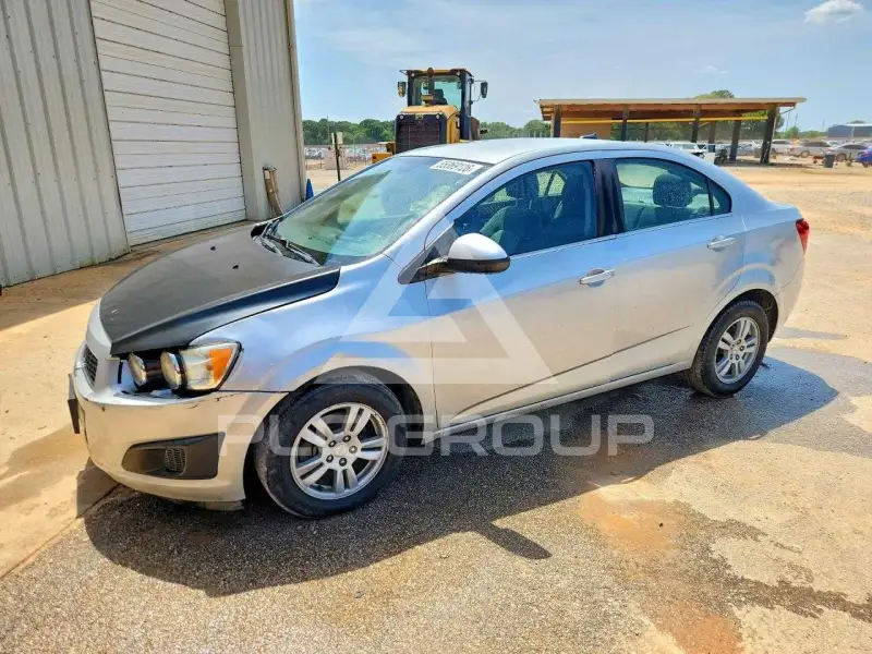 2012 Chevrolet Sonic фото