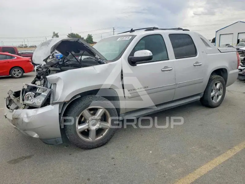 2012 Chevrolet Avalanche photo