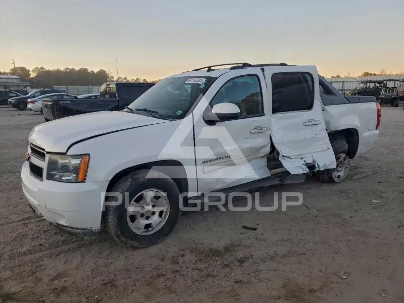 2012 Chevrolet Avalanche фото