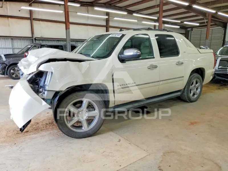 2012 Chevrolet Avalanche photo