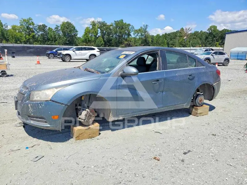 2012 Chevrolet Cruze фото