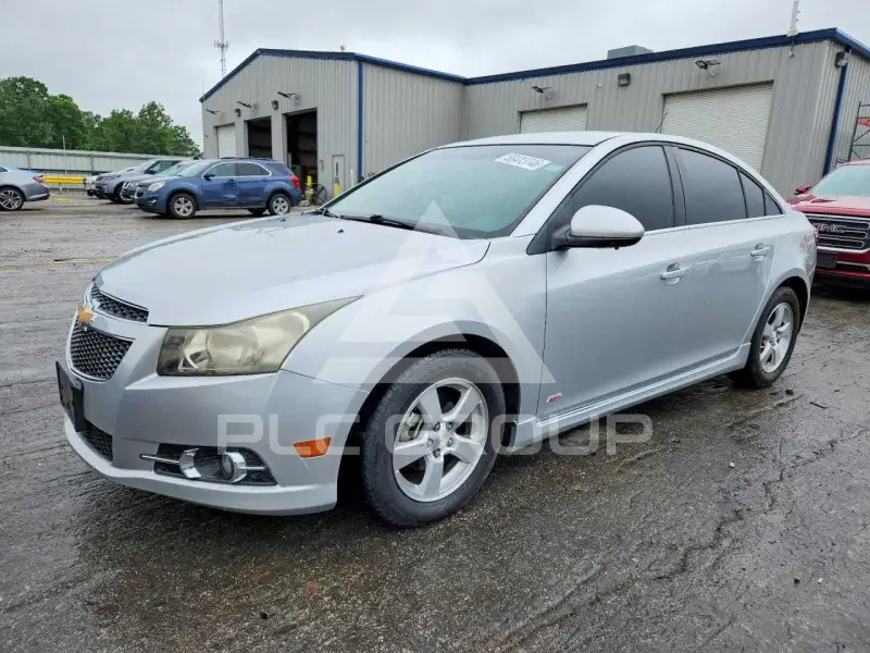 2012 Chevrolet Cruze фото