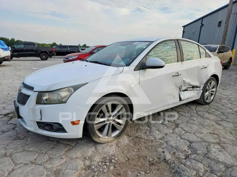 2012 Chevrolet Cruze photo