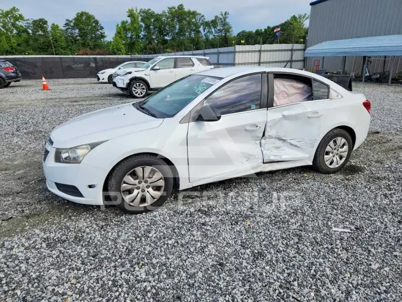 2012 Chevrolet Cruze photo