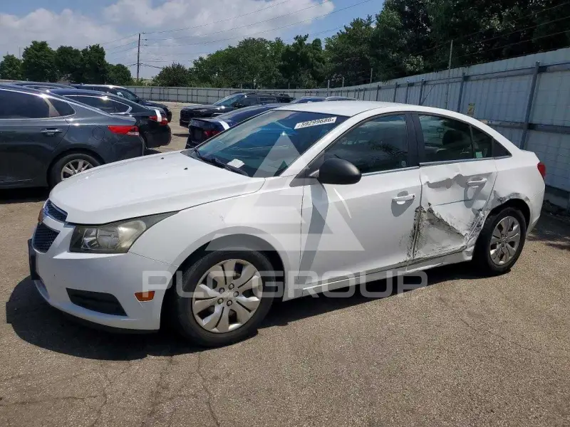 2012 Chevrolet Cruze photo
