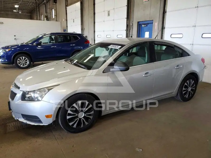 2012 Chevrolet Cruze фото