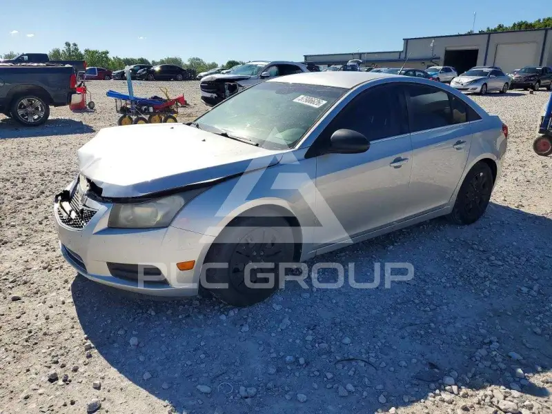 2012 Chevrolet Cruze photo