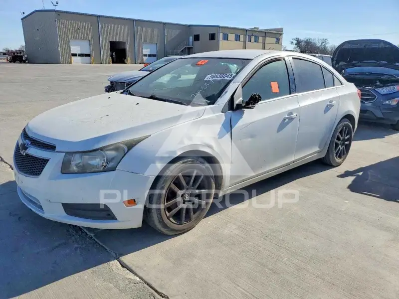 2012 Chevrolet Cruze фото