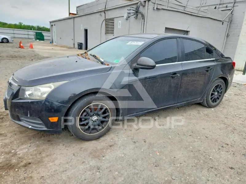 2012 Chevrolet Cruze photo