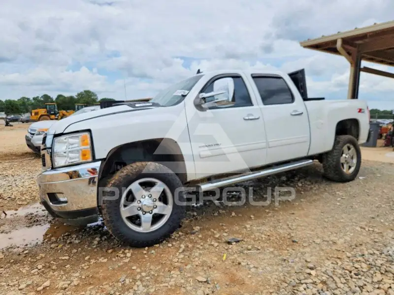 2012 Chevrolet Silverado photo