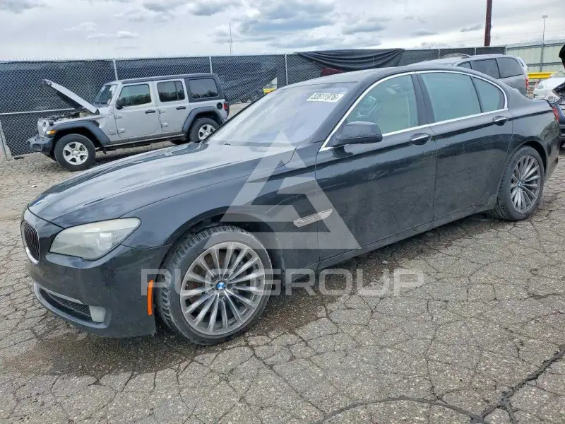 2012 BMW 740 фото