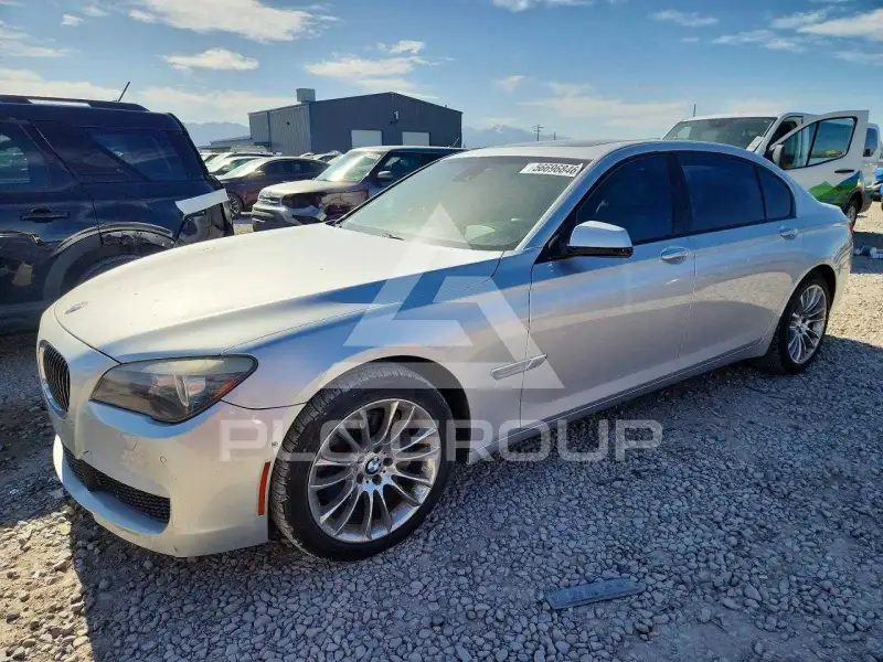 2012 BMW 740 фото