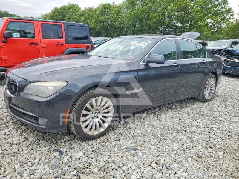2012 BMW 750 фото