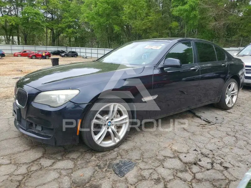 2012 BMW 750 фото