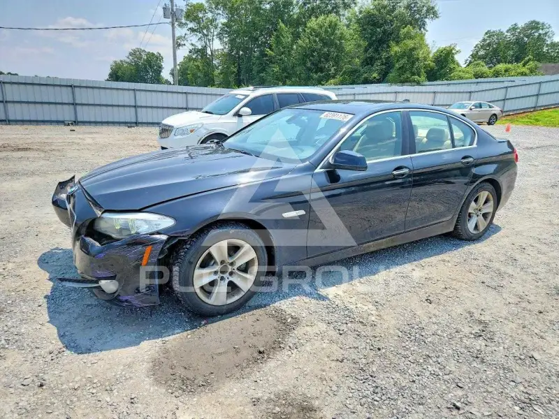 2012 BMW 528 photo