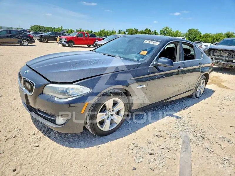 2012 BMW 528 photo