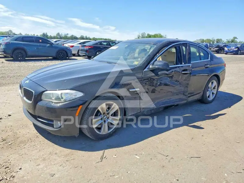 2012 BMW 528 photo
