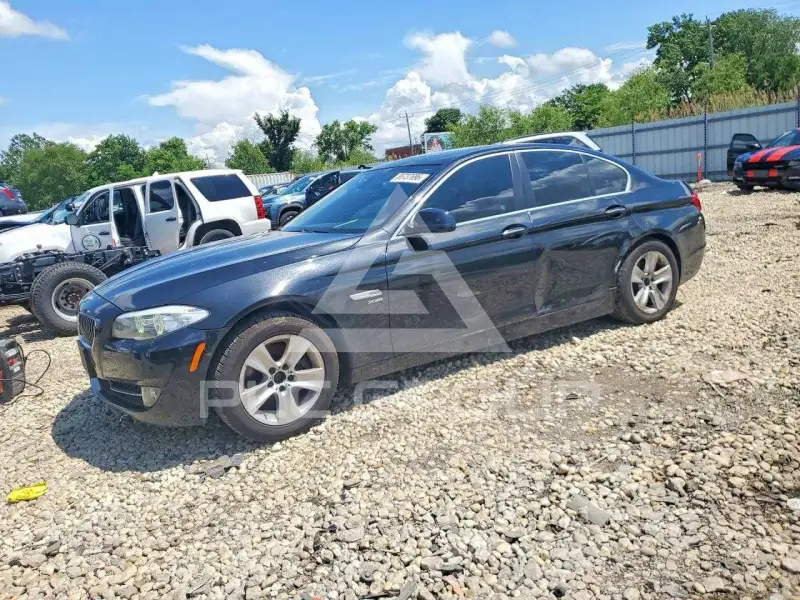 2012 BMW 528 photo