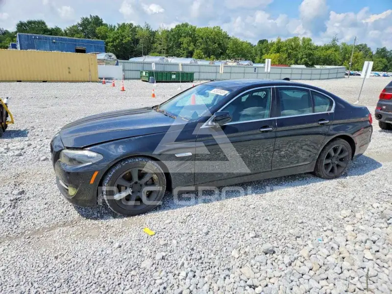 2012 BMW 550 фото