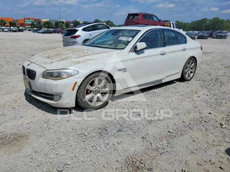 2012 BMW 550 photo