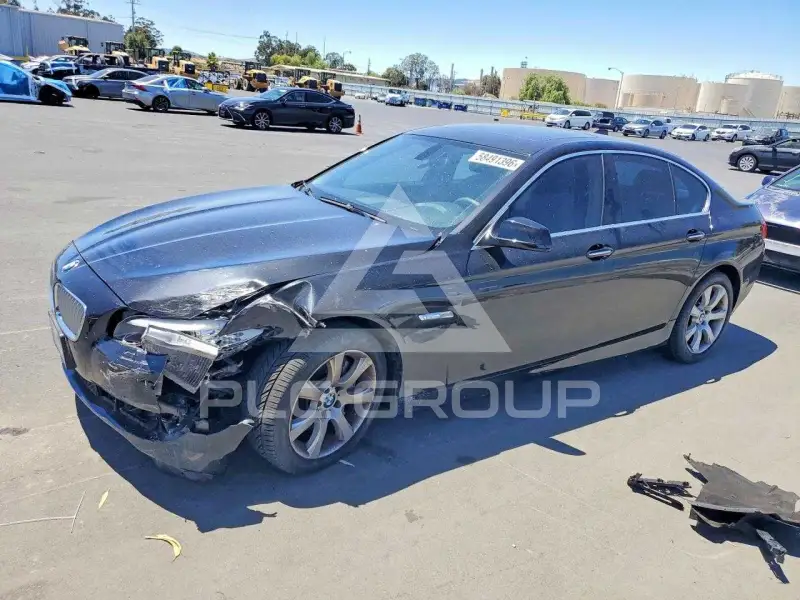 2012 BMW 550 фото