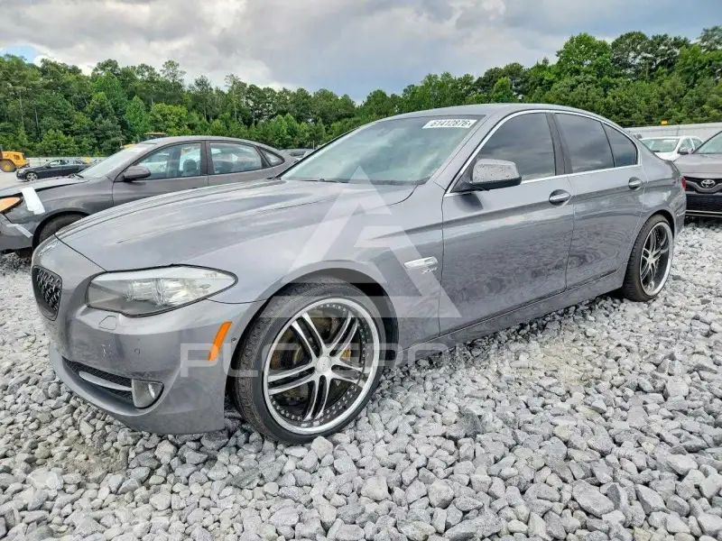 2012 BMW 550 фото