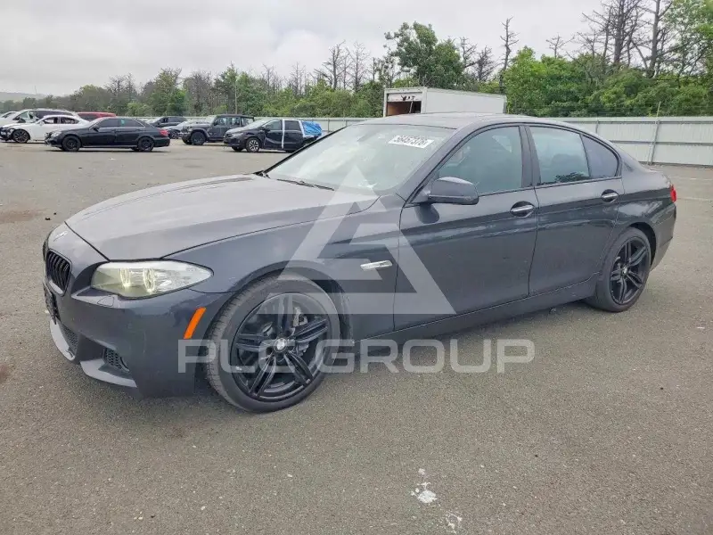 2012 BMW 550 фото