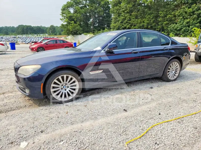 2012 BMW 750 фото
