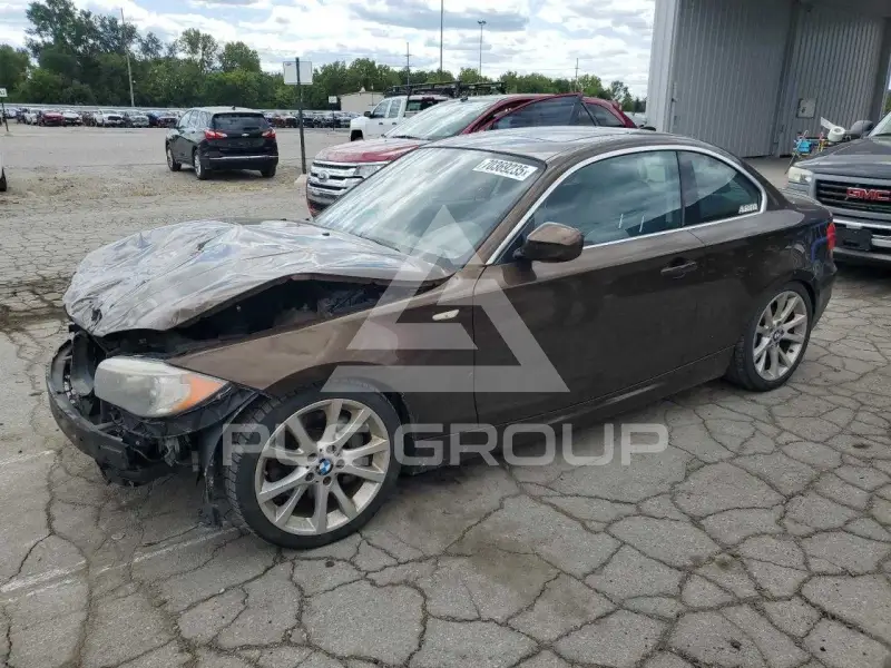 2012 BMW 135 фото