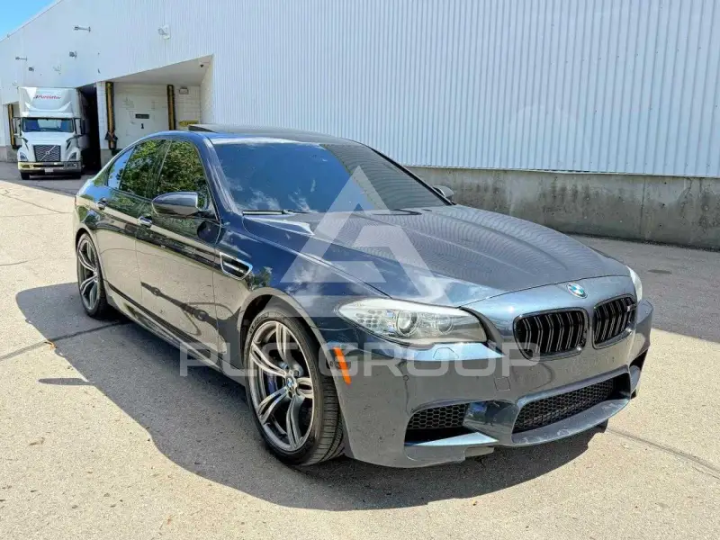 2012 BMW M5 фото