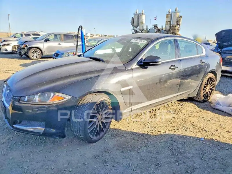 2012 Jaguar XF фото