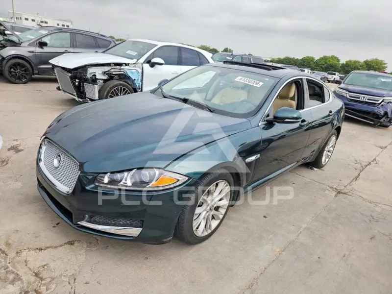 2012 Jaguar XF фото