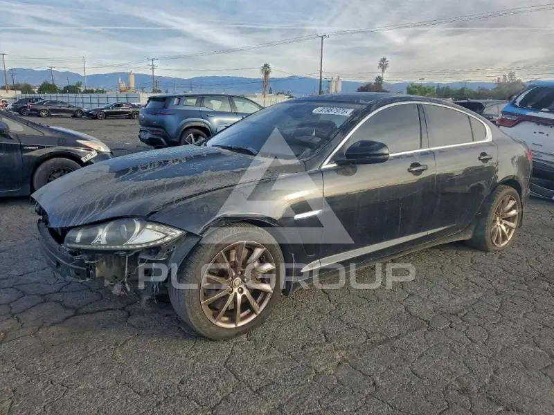 2012 Jaguar XF photo