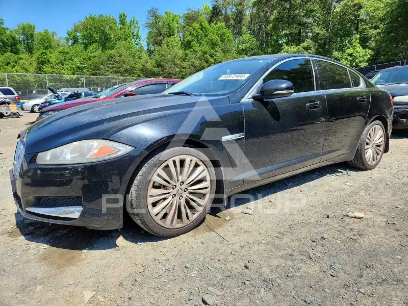 2012 Jaguar XF фото