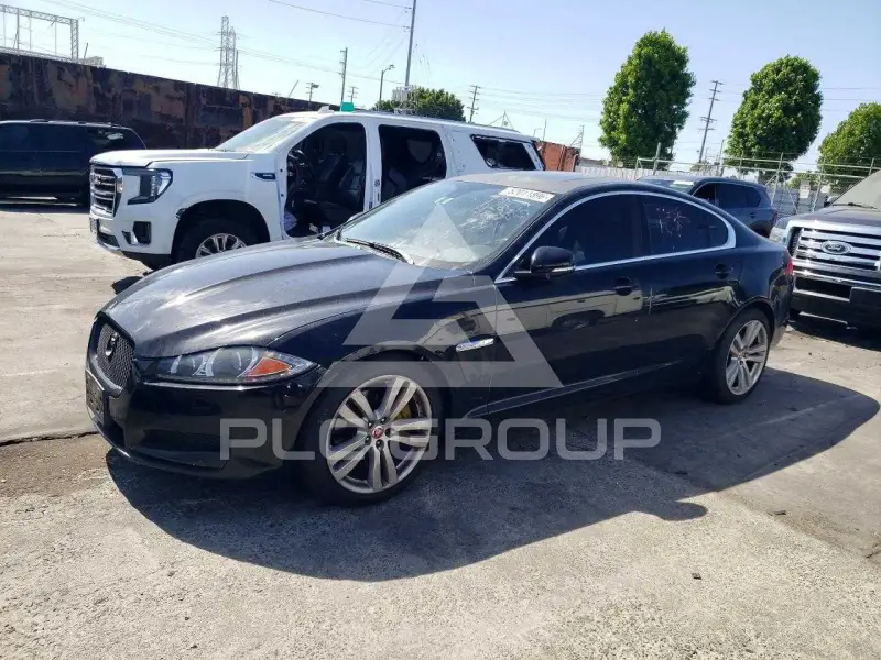 2012 Jaguar XF photo