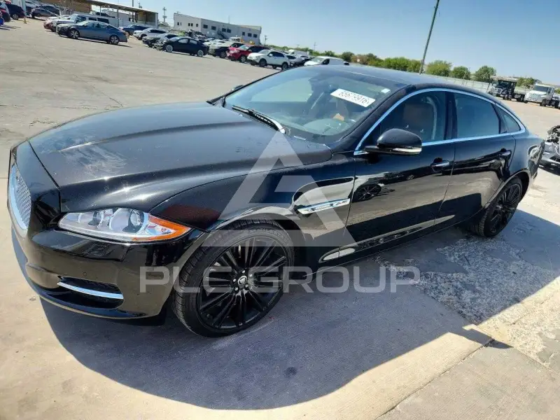 2012 Jaguar XJ photo