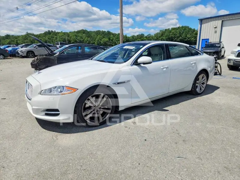 2012 Jaguar XJ фото
