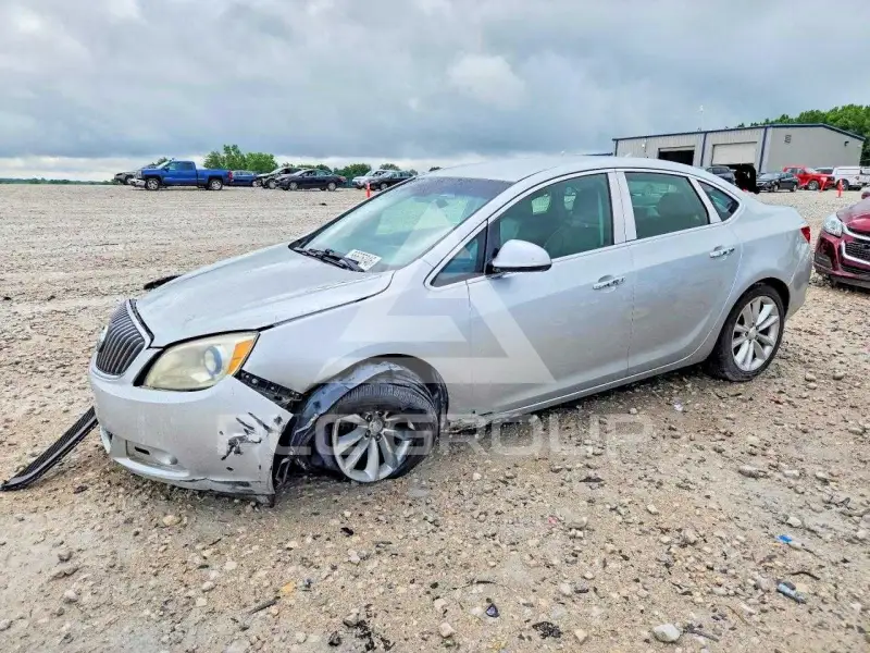 2012 Buick VERANO photo