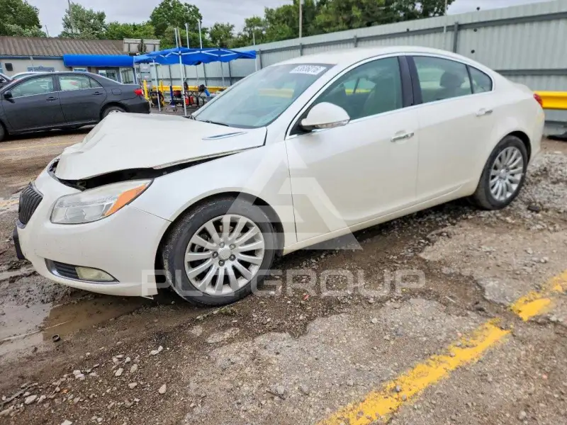 2012 Buick REGAL photo