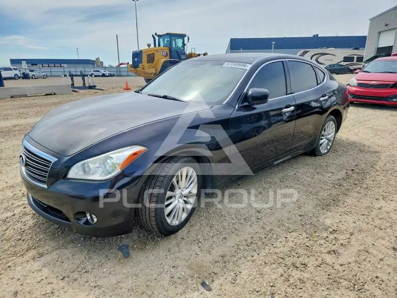 2012 Infinity M56 фото
