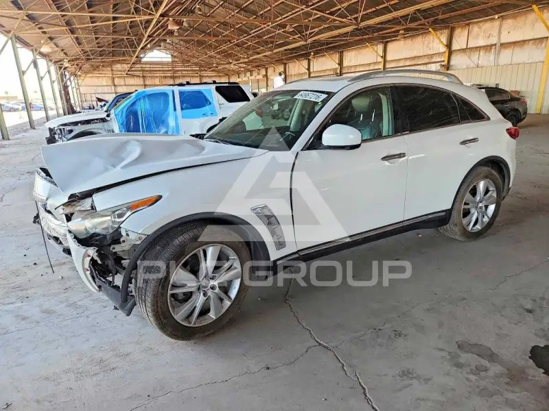 2012 Infinity FX35 photo