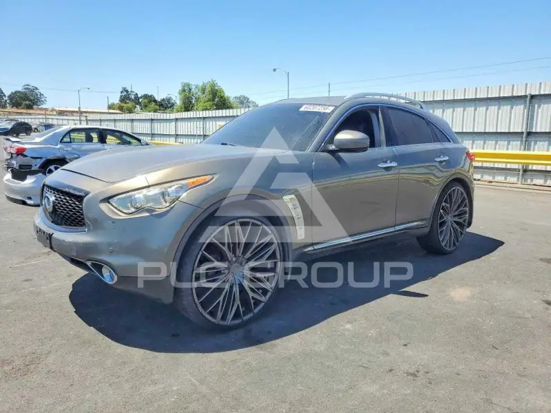2012 Infinity FX35 photo
