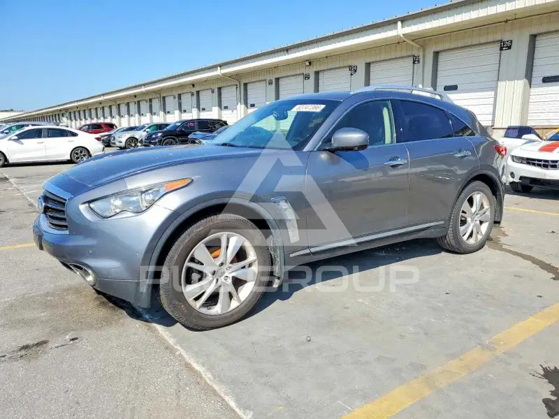 2012 Infinity FX35 photo