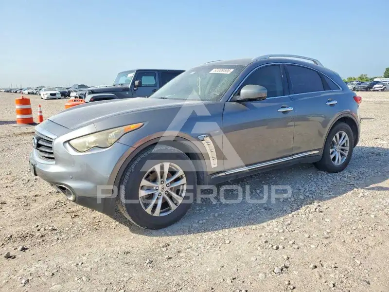 2012 Infinity FX35 фото
