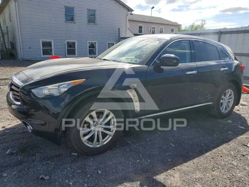 2012 Infinity FX35 photo