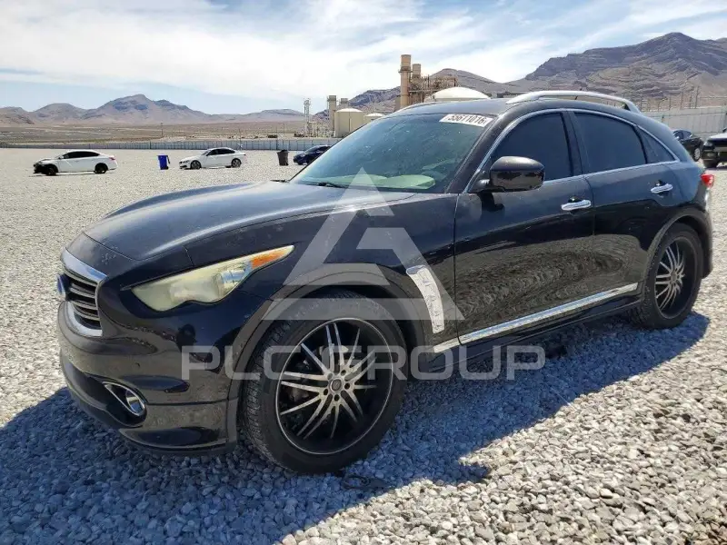 2012 Infinity FX35 photo
