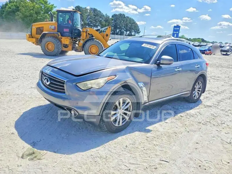 2012 Infinity FX35 фото