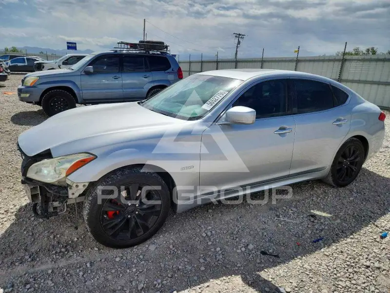 2012 Infinity M35 фото